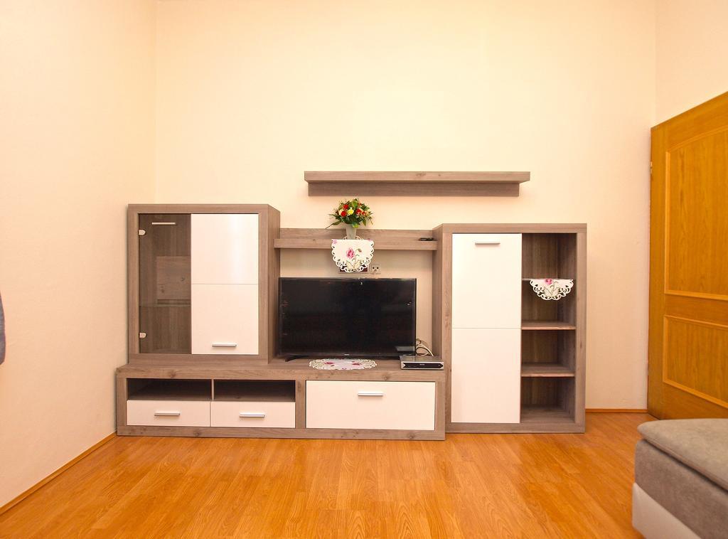 Apartments Joko 1160 普拉 外观 照片